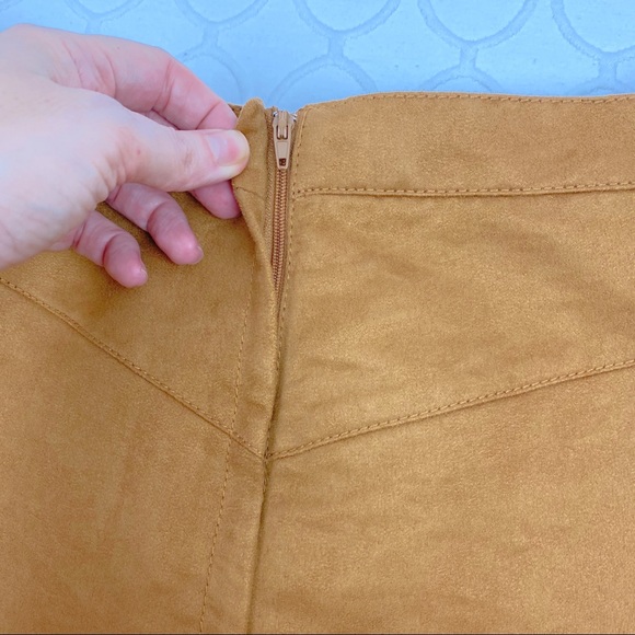 H & M Faux Suede Leather Mini Skirt Button Front Boho Size 6 - Picture 6 of 7